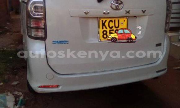 Nunua Ilio tumika Toyota Voxy Nyeupe Gari ndani ya Nairobi nchini Nairobi Nunua Ilio tumika Toyota Voxy Nyeupe Gari ndani ya Nairobi nchini Nairobi