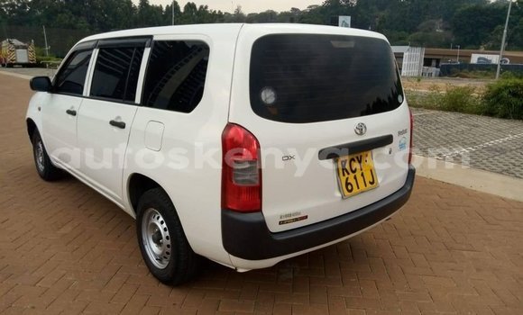 Oofamaa Toyota Probox White Makiinaa iti Bomet keessatti Rift Valley keessatti Oofamaa Toyota Probox White Makiinaa iti Bomet keessatti Rift Valley keessatti