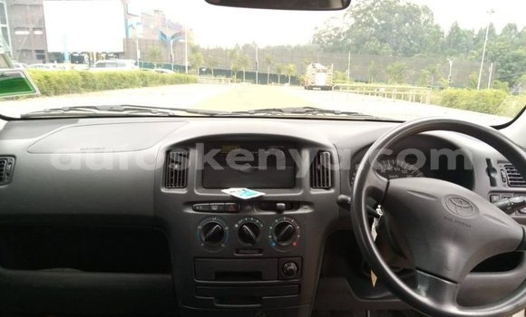 Oofamaa Toyota Probox White Makiinaa iti Bomet keessatti Rift Valley keessatti Oofamaa Toyota Probox White Makiinaa iti Bomet keessatti Rift Valley keessatti