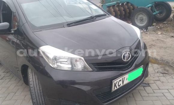 Nunua Ilio tumika Toyota Vitz Nyeusi Gari ndani ya Nairobi nchini Nairobi