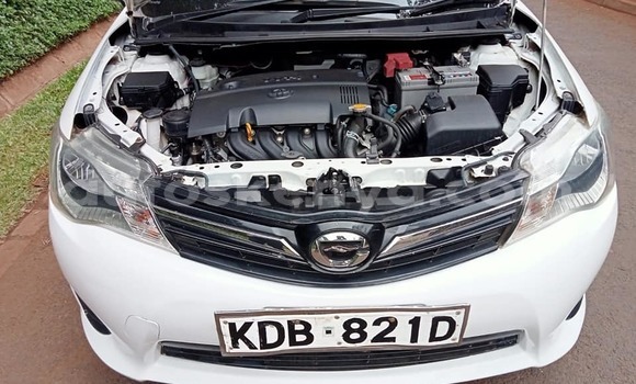 Oofamaa Toyota Fielder White Makiinaa iti Nairobi keessatti Nairobi keessatti Oofamaa Toyota Fielder White Makiinaa iti Nairobi keessatti Nairobi keessatti