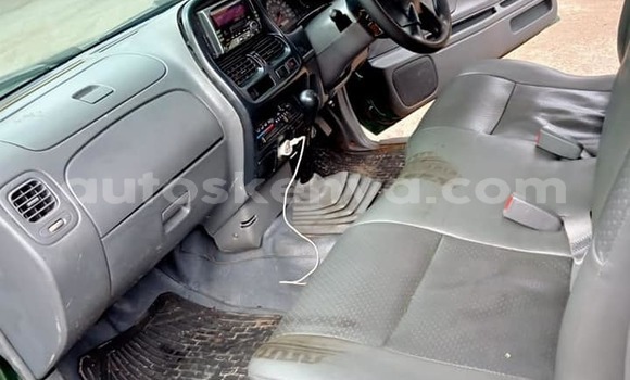 Oofamaa Nissan NP 300 Green Makiinaa iti Nairobi keessatti Nairobi keessatti Oofamaa Nissan NP 300 Green Makiinaa iti Nairobi keessatti Nairobi keessatti