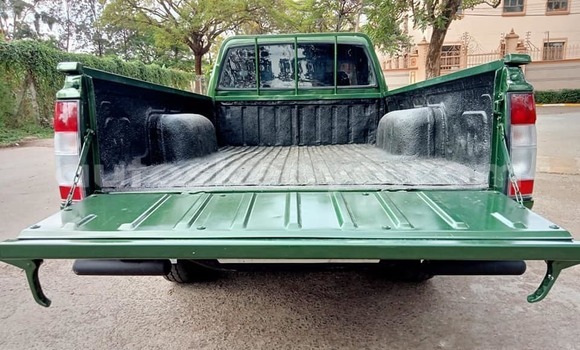 Oofamaa Nissan NP 300 Green Makiinaa iti Nairobi keessatti Nairobi keessatti Oofamaa Nissan NP 300 Green Makiinaa iti Nairobi keessatti Nairobi keessatti