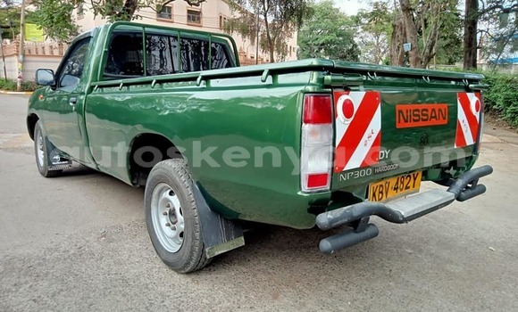 Oofamaa Nissan NP 300 Green Makiinaa iti Nairobi keessatti Nairobi keessatti Oofamaa Nissan NP 300 Green Makiinaa iti Nairobi keessatti Nairobi keessatti