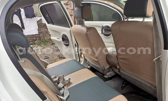 Oofamaa Toyota Passo White Makiinaa iti Nairobi keessatti Nairobi keessatti Oofamaa Toyota Passo White Makiinaa iti Nairobi keessatti Nairobi keessatti