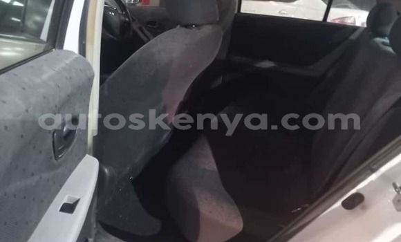 Nunua Ilio tumika Toyota Vitz Nyeupe Gari ndani ya Nairobi nchini Nairobi Nunua Ilio tumika Toyota Vitz Nyeupe Gari ndani ya Nairobi nchini Nairobi
