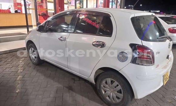 Nunua Ilio tumika Toyota Vitz Nyeupe Gari ndani ya Nairobi nchini Nairobi Nunua Ilio tumika Toyota Vitz Nyeupe Gari ndani ya Nairobi nchini Nairobi