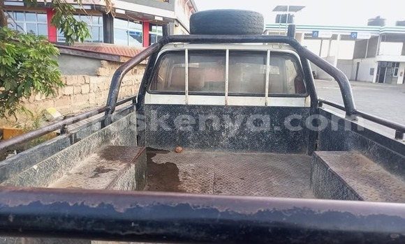 Nunua Ilio tumika Mitsubishi L200 Nyeupe Gari ndani ya Ruiru nchini Nairobi Nunua Ilio tumika Mitsubishi L200 Nyeupe Gari ndani ya Ruiru nchini Nairobi