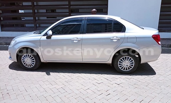 Nunua Ilio tumika Toyota Axio Fedha Gari ndani ya Nairobi nchini Nairobi