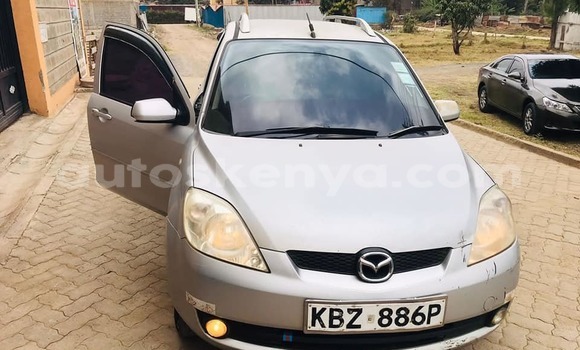 Oofamaa Mazda Demio Silver Makiinaa iti Nairobi keessatti Nairobi keessatti