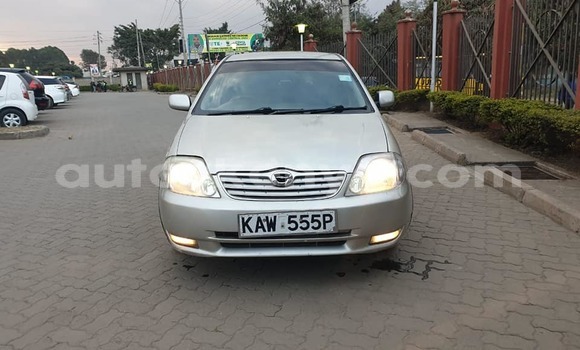Oofamaa Toyota Corolla Silver Makiinaa iti Nairobi keessatti Nairobi keessatti