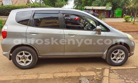 Nunua Ilio tumika Honda Fit Nyingine Gari ndani ya Nairobi nchini Nairobi