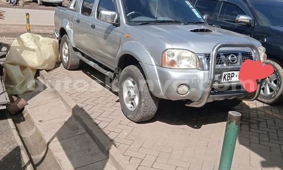 Nunua Ilio tumika Nissan Navara Fedha Gari ndani ya Nairobi nchini Nairobi