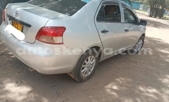 Oofamaa Toyota Belta Silver Makiinaa iti Nairobi keessatti Nairobi keessatti