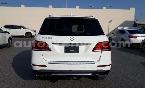 Oofamaa Mercedes‒Benz GLE White Makiinaa iti Kisumu keessatti Nyanza keessatti Oofamaa Mercedes‒Benz GLE White Makiinaa iti Kisumu keessatti Nyanza keessatti