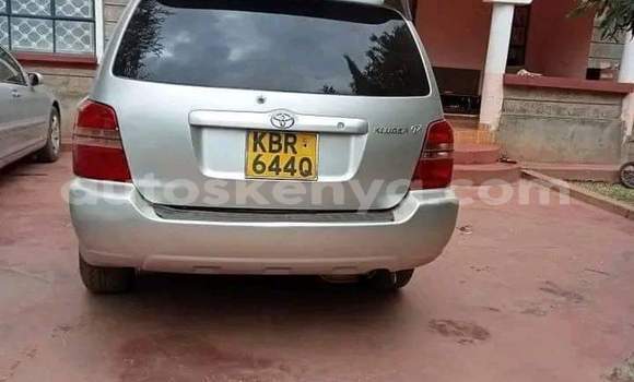 Oofamaa Toyota Kluger Silver Makiinaa iti Nairobi keessatti Nairobi keessatti Oofamaa Toyota Kluger Silver Makiinaa iti Nairobi keessatti Nairobi keessatti