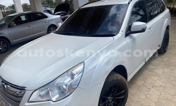 Nunua Ilio tumika Subaru Outback Nyeupe Gari ndani ya Nairobi nchini Nairobi