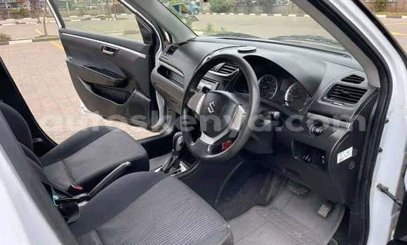 Oofamaa Suzuki Swift White Makiinaa iti Nairobi keessatti Nairobi keessatti Oofamaa Suzuki Swift White Makiinaa iti Nairobi keessatti Nairobi keessatti