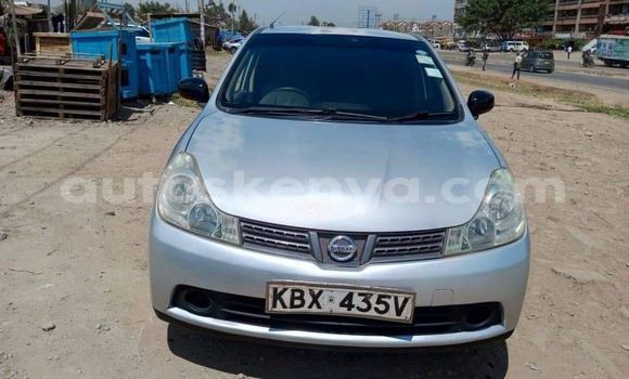 Oofamaa Nissan Wingroad Silver Makiinaa iti Nairobi keessatti Nairobi keessatti