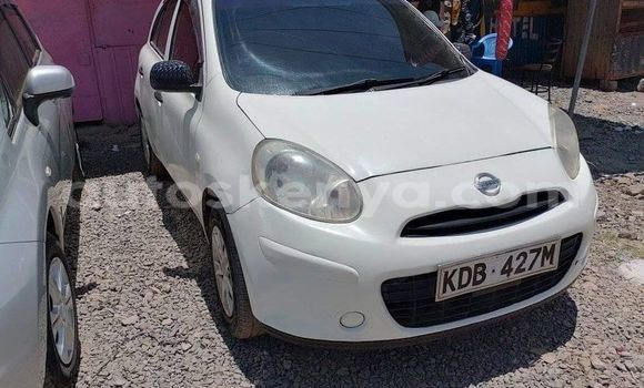 Nunua Ilio tumika Mazda Demio Nyeupe Gari ndani ya Nairobi nchini Nairobi