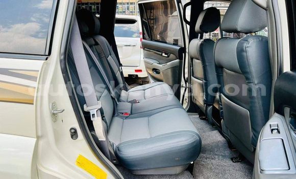 Buy Used Toyota Land Cruiser Prado White Car in Nairobi in Nairobi Buy Used Toyota Land Cruiser Prado White Car in Nairobi in Nairobi