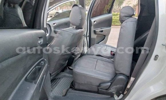 Oofamaa Toyota Wish White Makiinaa iti Nairobi keessatti Nairobi keessatti Oofamaa Toyota Wish White Makiinaa iti Nairobi keessatti Nairobi keessatti