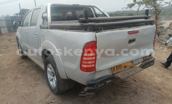 Nunua Ilio tumika Toyota Hilux Fedha Gari ndani ya Nairobi nchini Nairobi Nunua Ilio tumika Toyota Hilux Fedha Gari ndani ya Nairobi nchini Nairobi
