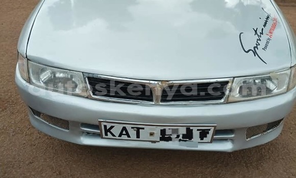 Oofamaa Mitsubishi Lancer Silver Makiinaa iti Nairobi keessatti Nairobi keessatti
