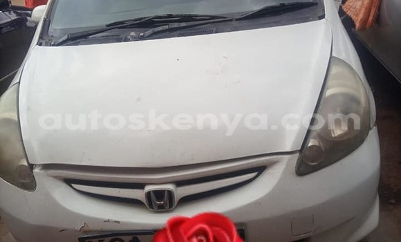 Nunua Ilio tumika Honda Fit Nyeupe Gari ndani ya Nairobi nchini Nairobi Nunua Ilio tumika Honda Fit Nyeupe Gari ndani ya Nairobi nchini Nairobi