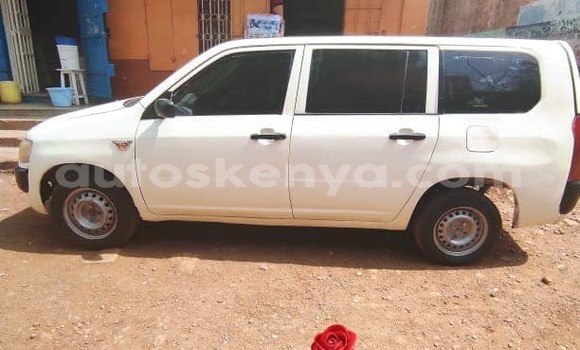 Nunua Ilio tumika Toyota Probox Nyeupe Gari ndani ya Nairobi nchini Nairobi