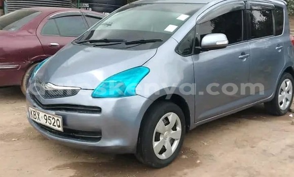 Nunua Ilio tumika Toyota Ractis Bluu Gari ndani ya Nairobi nchini Nairobi