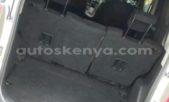 Nunua Ilio tumika Toyota Ractis Bluu Gari ndani ya Nairobi nchini Nairobi Nunua Ilio tumika Toyota Ractis Bluu Gari ndani ya Nairobi nchini Nairobi