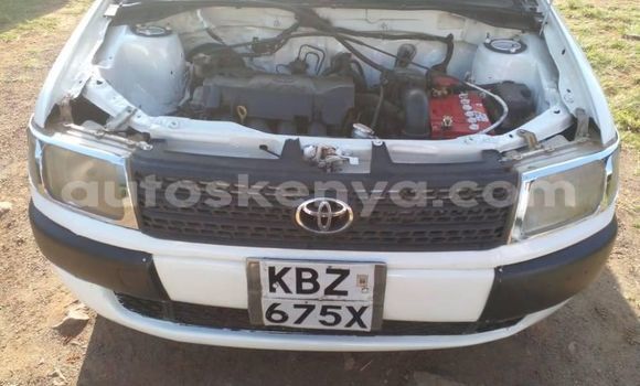 Oofamaa Toyota Probox White Makiinaa iti Nyeri keessatti Central Kenya keessatti Oofamaa Toyota Probox White Makiinaa iti Nyeri keessatti Central Kenya keessatti