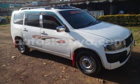 Oofamaa Toyota Probox White Makiinaa iti Nyeri keessatti Central Kenya keessatti Oofamaa Toyota Probox White Makiinaa iti Nyeri keessatti Central Kenya keessatti