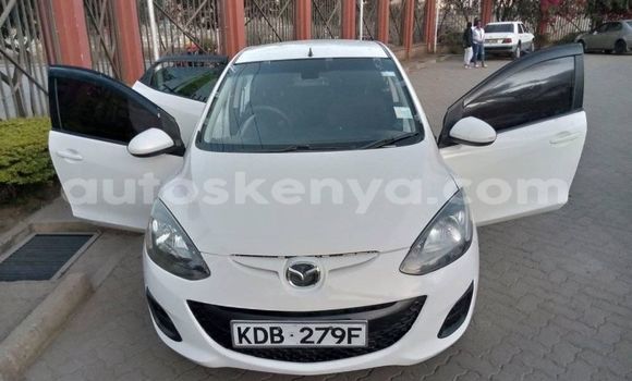 Nunua Ilio tumika Mazda Demio Nyeupe Gari ndani ya Nairobi nchini Nairobi