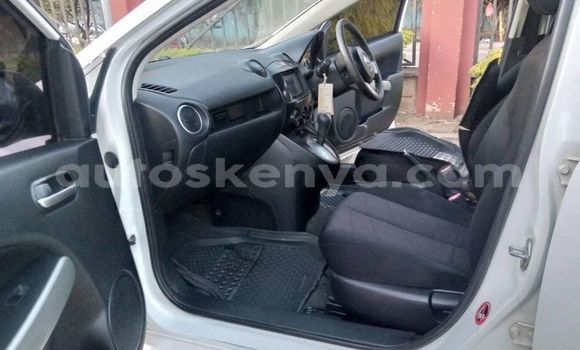 Nunua Ilio tumika Mazda Demio Nyeupe Gari ndani ya Nairobi nchini Nairobi Nunua Ilio tumika Mazda Demio Nyeupe Gari ndani ya Nairobi nchini Nairobi