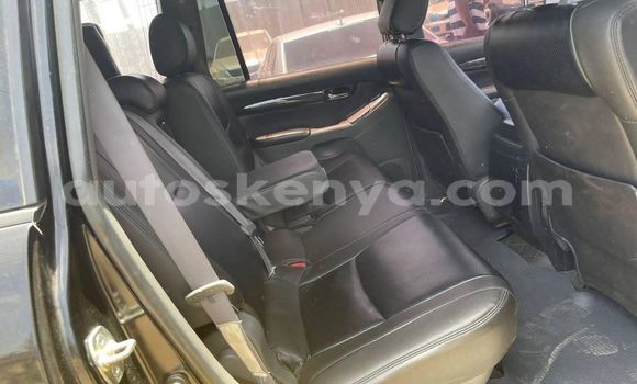 Nunua Ilio tumika Toyota Land Cruiser Prado Nyeusi Gari ndani ya Nairobi nchini Nairobi Nunua Ilio tumika Toyota Land Cruiser Prado Nyeusi Gari ndani ya Nairobi nchini Nairobi