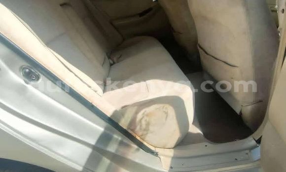 Nunua Ilio tumika Toyota Corolla Fedha Gari ndani ya Nairobi nchini Nairobi Nunua Ilio tumika Toyota Corolla Fedha Gari ndani ya Nairobi nchini Nairobi