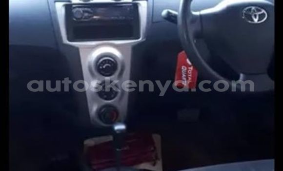 Nunua Ilio tumika Toyota Vitz Fedha Gari ndani ya Mombasa nchini Kenya ya Pwani Nunua Ilio tumika Toyota Vitz Fedha Gari ndani ya Mombasa nchini Kenya ya Pwani