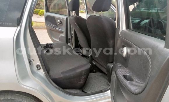 Nunua Ilio tumika Nissan Note Fedha Gari ndani ya Nairobi nchini Nairobi Nunua Ilio tumika Nissan Note Fedha Gari ndani ya Nairobi nchini Nairobi