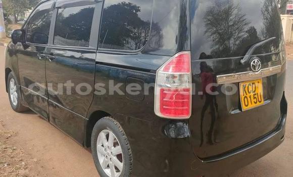 Nunua Ilio tumika Toyota Noah Nyeusi Gari ndani ya Nairobi nchini Nairobi Nunua Ilio tumika Toyota Noah Nyeusi Gari ndani ya Nairobi nchini Nairobi