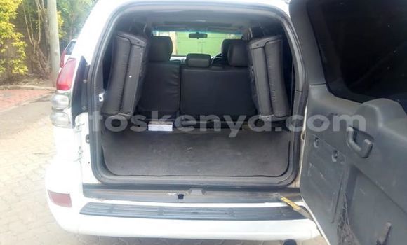 Nunua Ilio tumika Toyota Land Cruiser Prado Nyeupe Gari ndani ya Mombasa nchini Kenya ya Pwani Nunua Ilio tumika Toyota Land Cruiser Prado Nyeupe Gari ndani ya Mombasa nchini Kenya ya Pwani