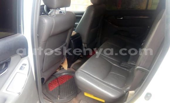 Nunua Ilio tumika Toyota Land Cruiser Prado Nyeupe Gari ndani ya Mombasa nchini Kenya ya Pwani Nunua Ilio tumika Toyota Land Cruiser Prado Nyeupe Gari ndani ya Mombasa nchini Kenya ya Pwani