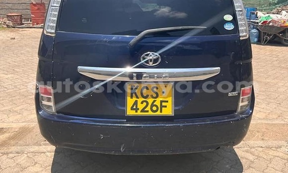 Oofamaa Toyota ISIS Blue Makiinaa iti Nairobi keessatti Nairobi keessatti Oofamaa Toyota ISIS Blue Makiinaa iti Nairobi keessatti Nairobi keessatti