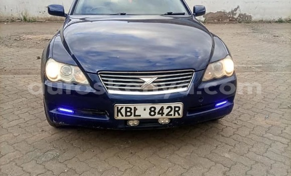 Oofamaa Toyota Mark X Blue Makiinaa iti Nairobi keessatti Nairobi keessatti