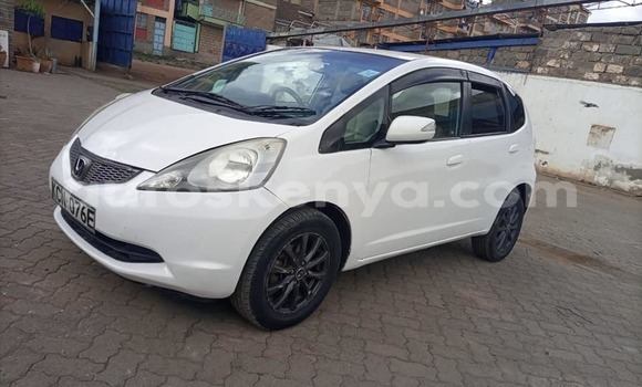 Oofamaa Honda Fit White Makiinaa iti Nairobi keessatti Nairobi keessatti Oofamaa Honda Fit White Makiinaa iti Nairobi keessatti Nairobi keessatti