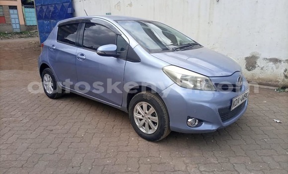 Oofamaa Toyota Vitz Blue Makiinaa iti Nairobi keessatti Nairobi keessatti Oofamaa Toyota Vitz Blue Makiinaa iti Nairobi keessatti Nairobi keessatti