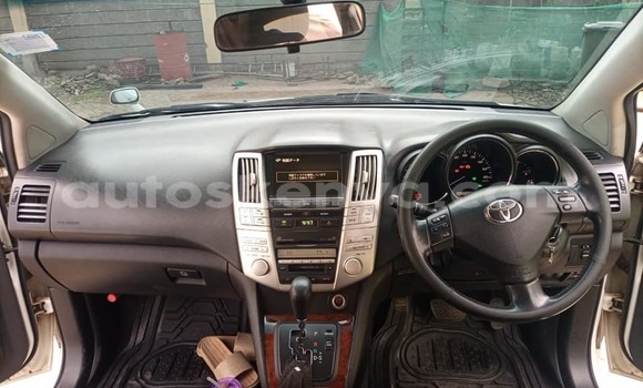 Oofamaa Toyota Harrier White Makiinaa iti Nairobi keessatti Nairobi keessatti Oofamaa Toyota Harrier White Makiinaa iti Nairobi keessatti Nairobi keessatti