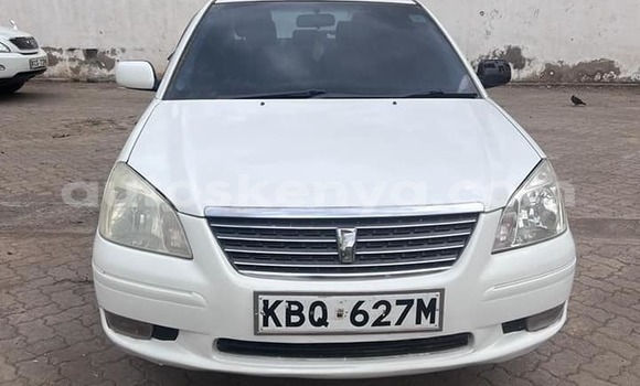 Oofamaa Toyota Premio White Makiinaa iti Nairobi keessatti Nairobi keessatti