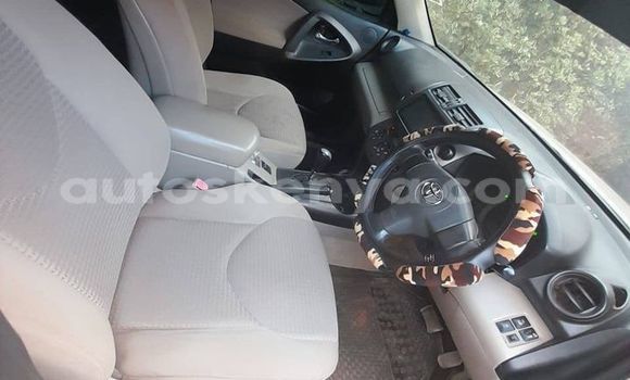 Buy Used Toyota Vanguard Silver Car in Nairobi in Nairobi Buy Used Toyota Vanguard Silver Car in Nairobi in Nairobi